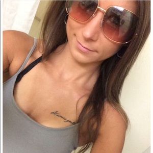 Meet your Posher, Khailin